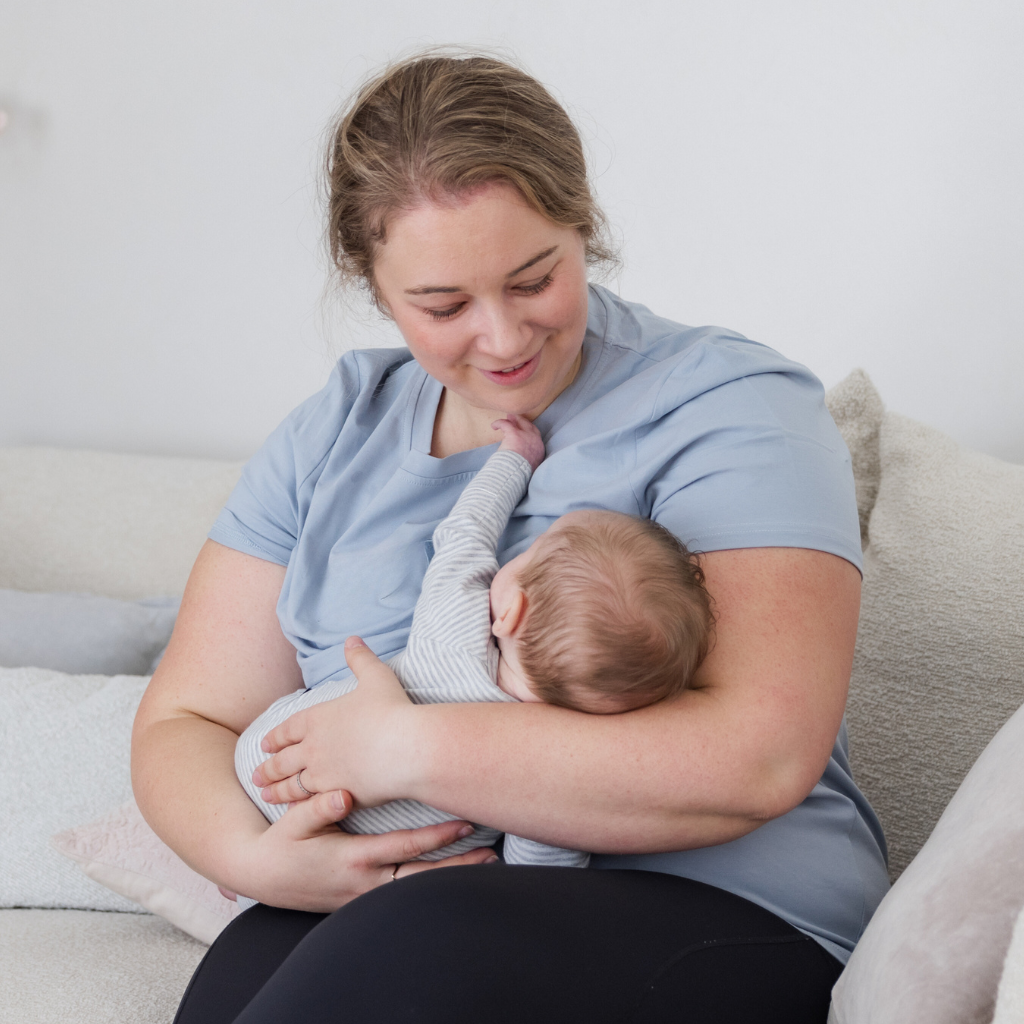 THE STAPLE BREASTFEEDING T-SHIRT - TROPICAL BLUE